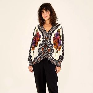 Flower Tapestry Puff-Sleeve Blouse